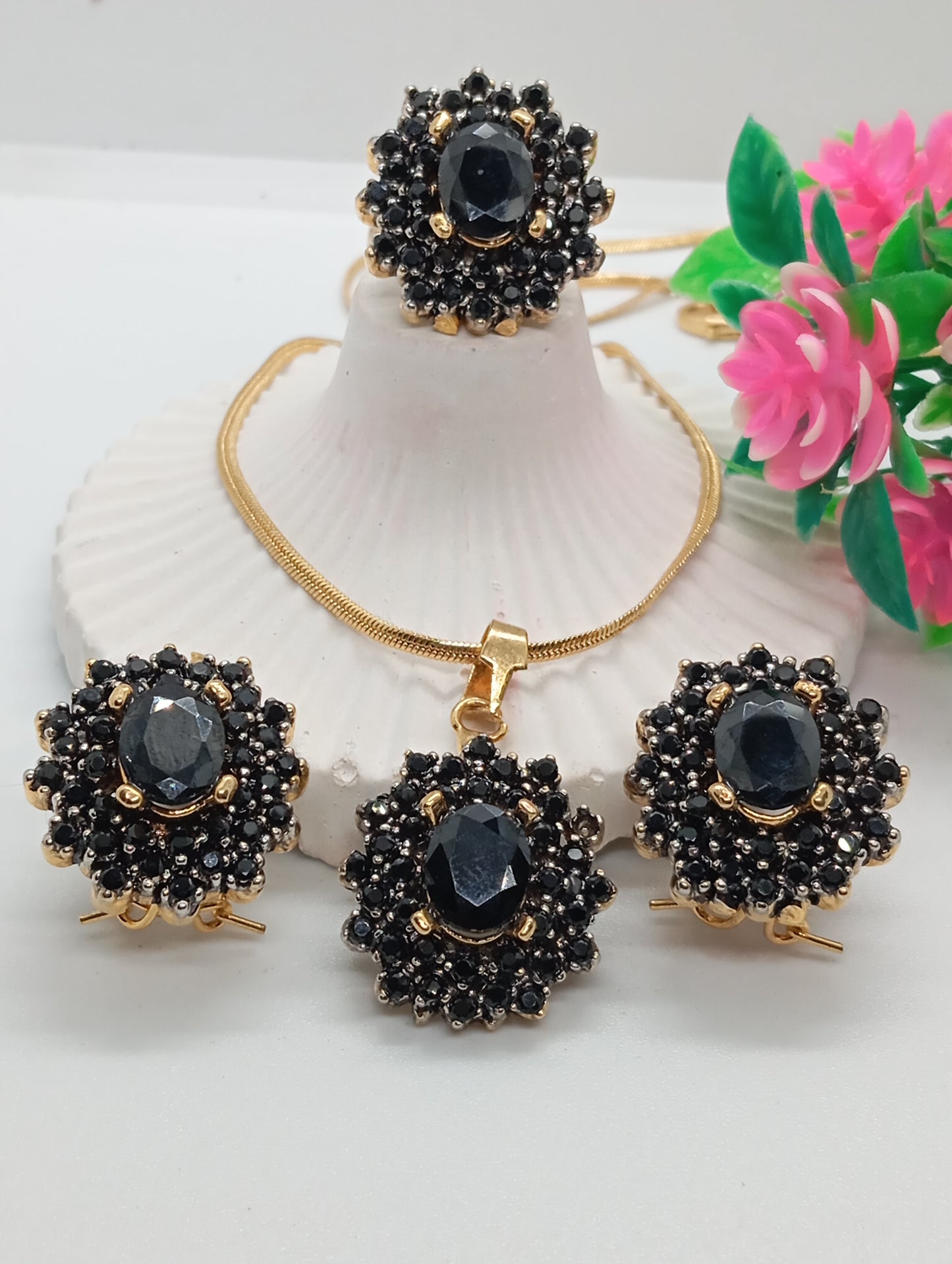 4 Colors | Locket set in Diamond Cut & Zircons | 22K Gold Polish(3 yr. Warranty) | RK-346