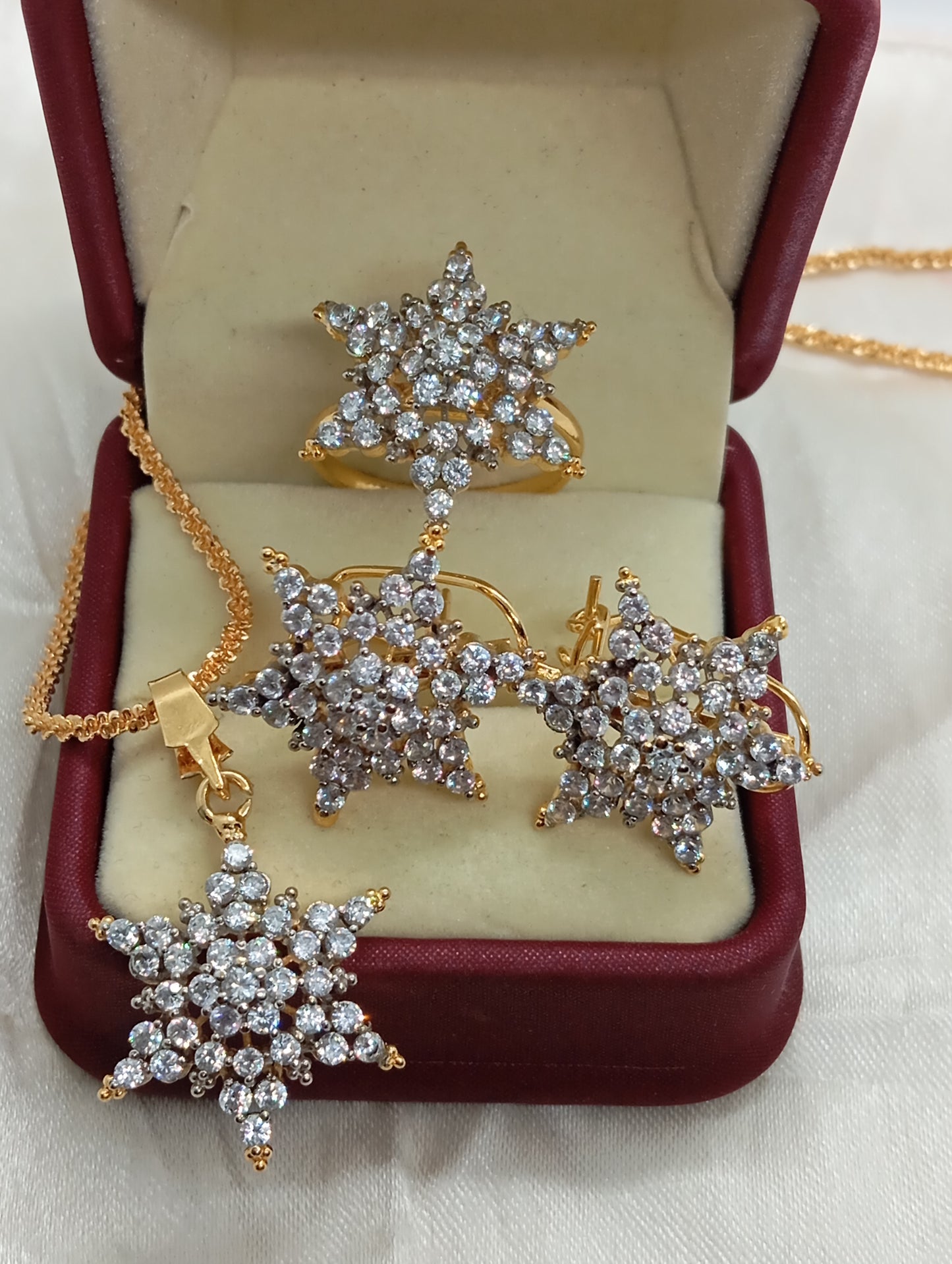 Universe | Premium Diamond Cut Zircon Locket Set  |22K Gold Plated| RS-2025M
