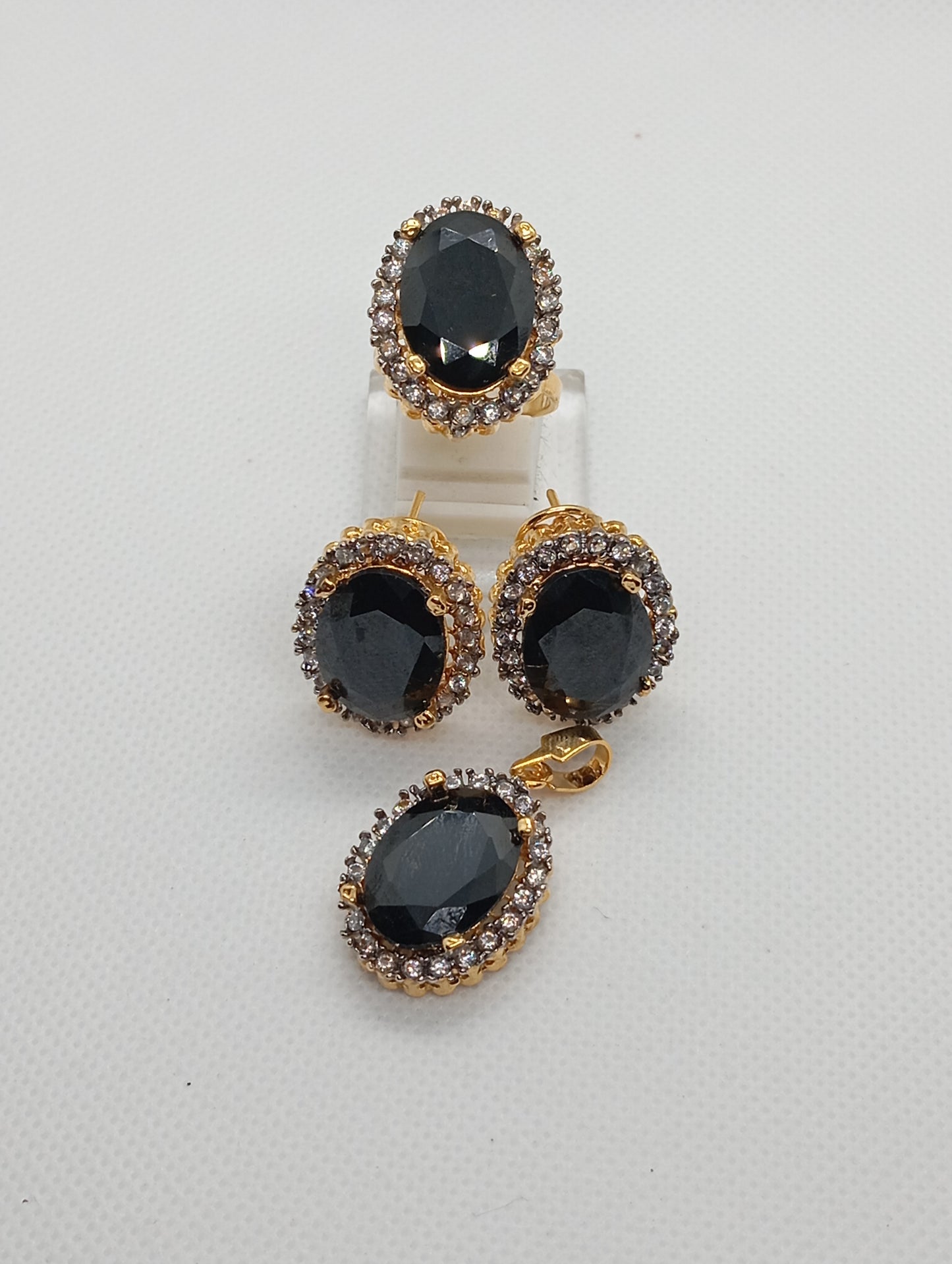 Motia | 12 Colors | Zircon judao Locket Set with Stones | RB-202