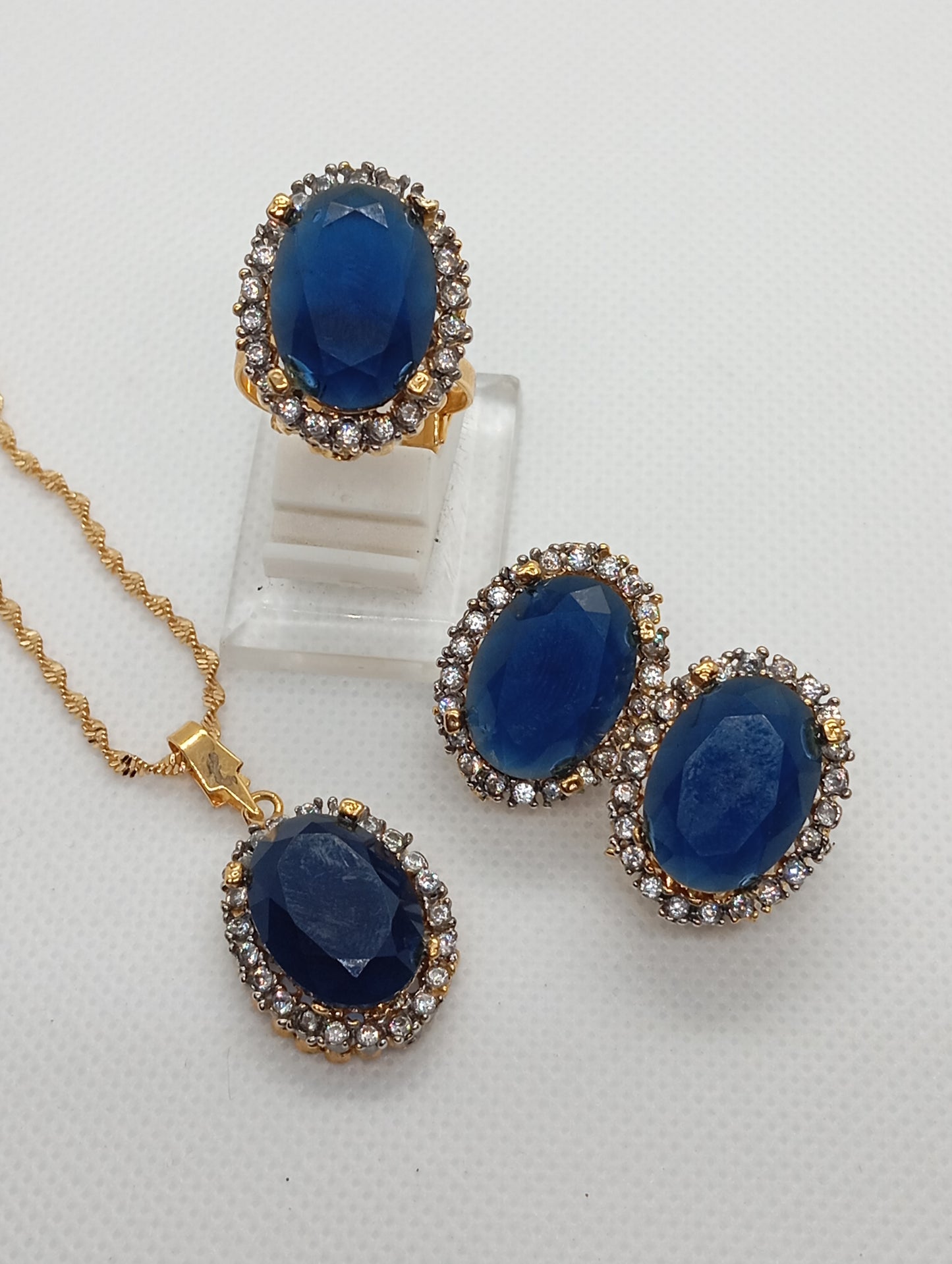 Motia | 12 Colors | Zircon judao Locket Set with Stones | RB-202
