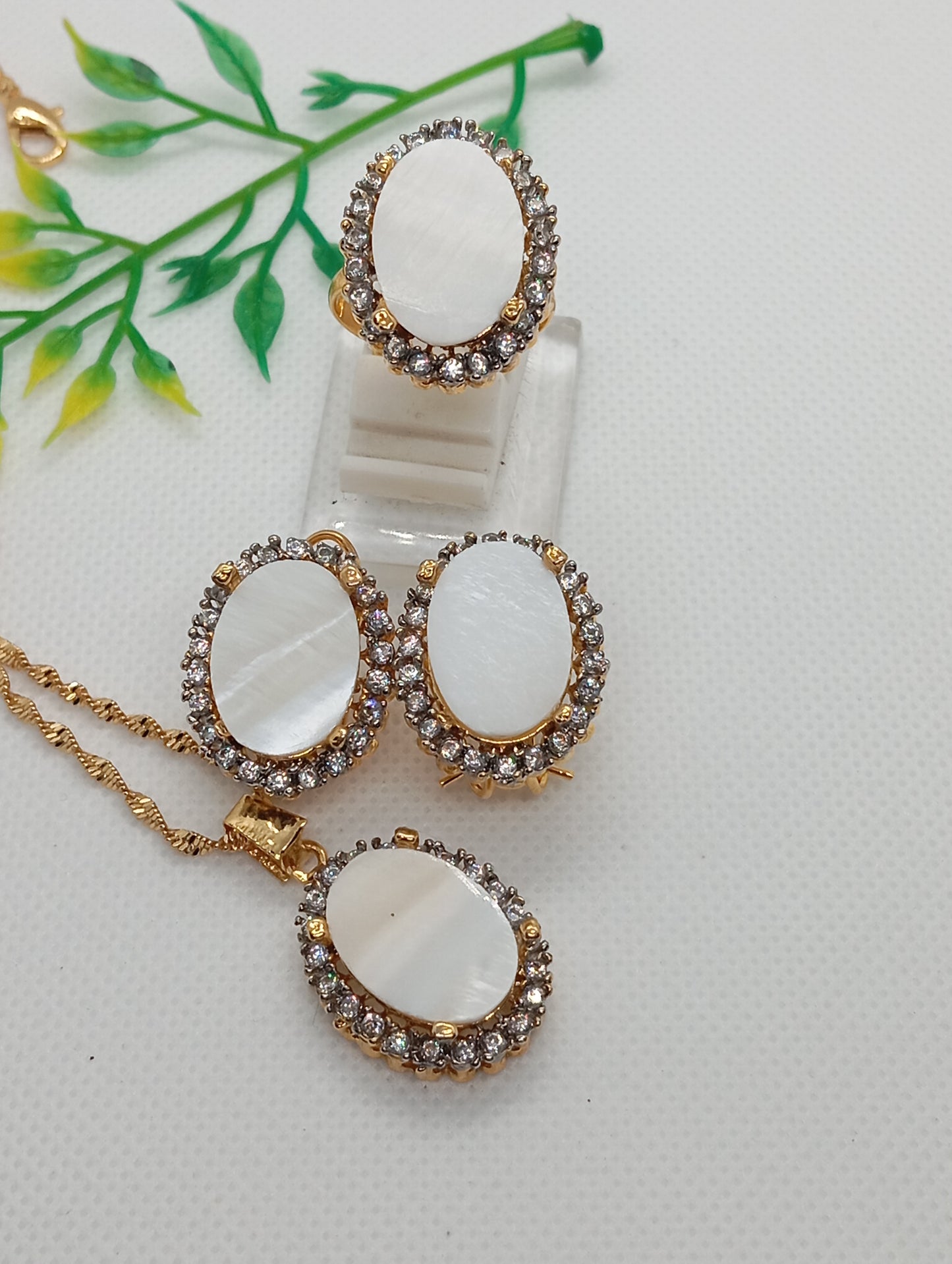 Motia | 12 Colors | Zircon judao Locket Set with Stones | RB-202