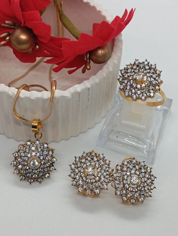 Hand carved 22k gold plated diamond cut Zircon studded locket set | Glitter Round | | RSL-626