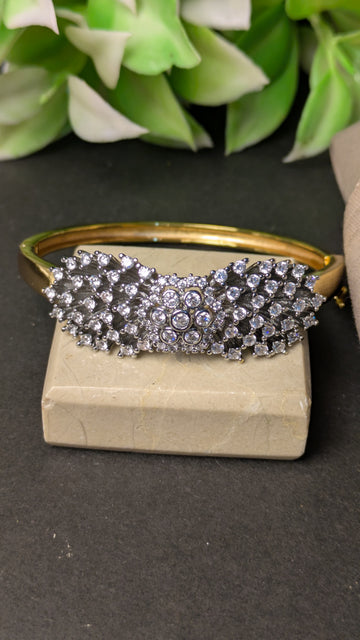 Kara 22K Gold Plated with Diaond cut Zircons| Openable | Imported | RSB-323