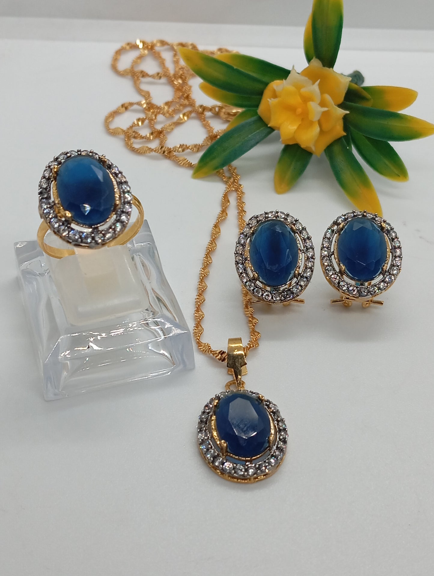 Extravagant 3 Colors | 22k Gold plated Premium locket set |Hand carved | 59F