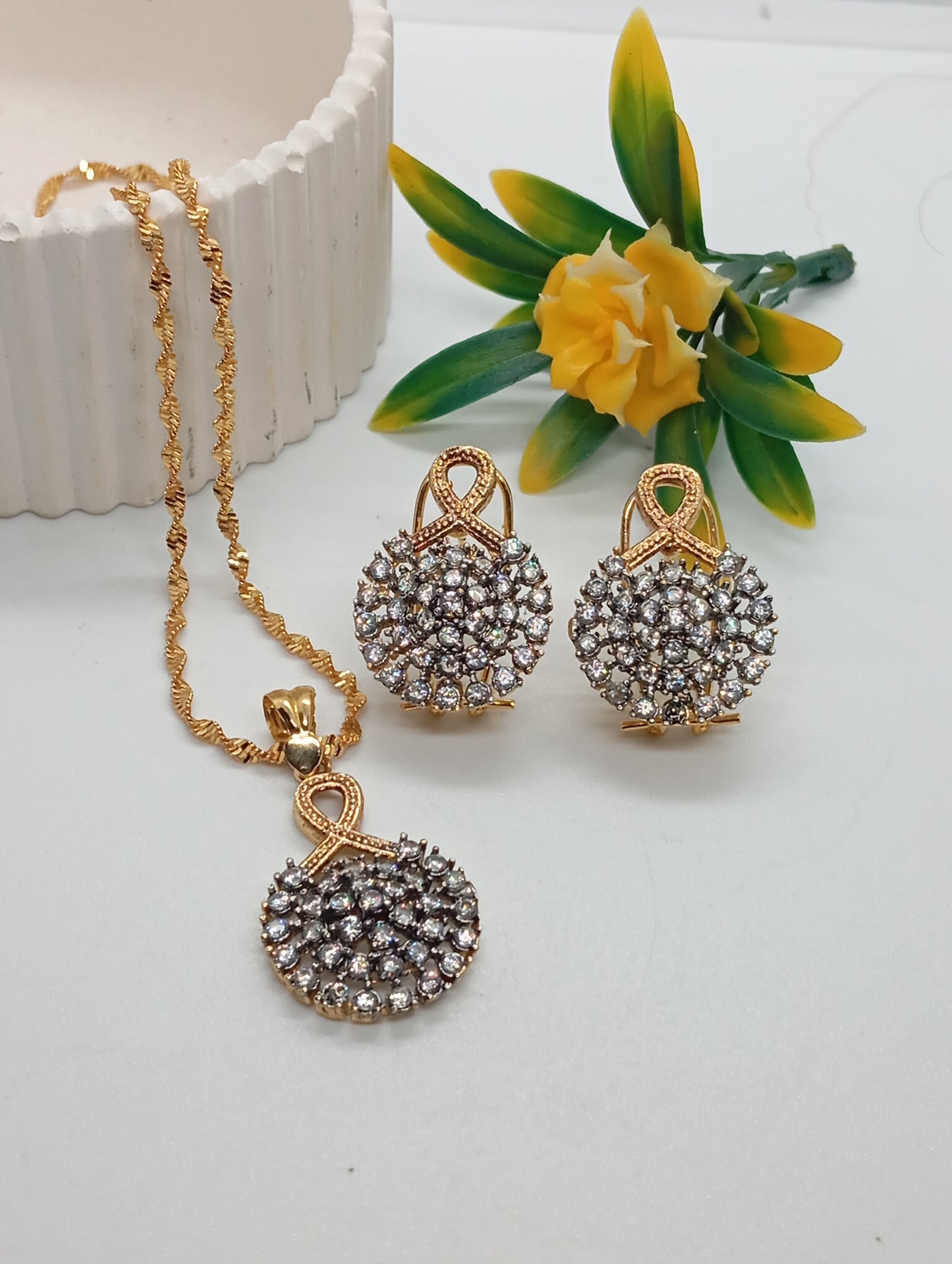 Delicacy | Premium Diamond Cut Zircon Locket Set  |22K Gold Plated| RS-7963
