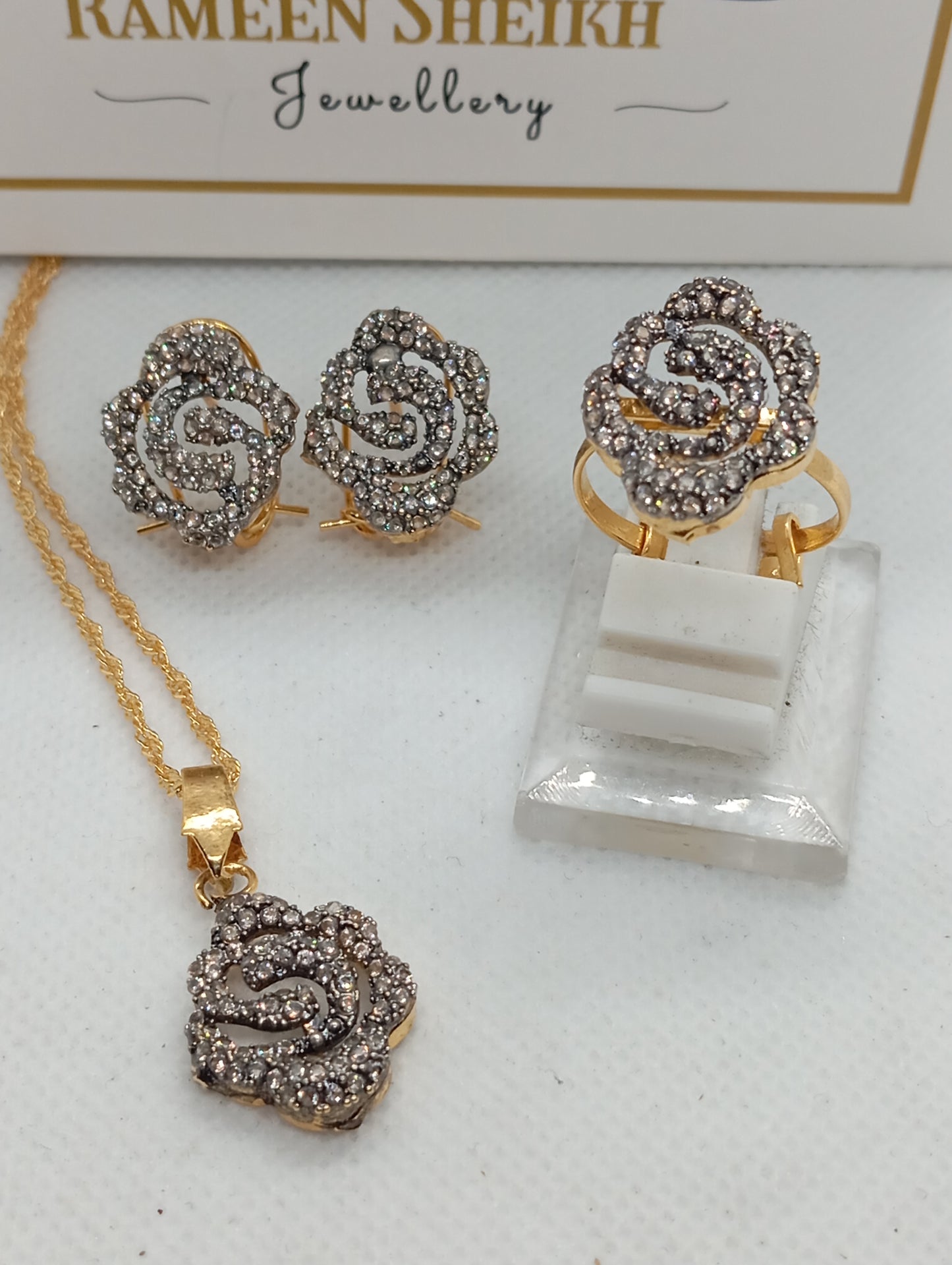 Zebaish | 2 Colors | Locket set in Diamond Cut Zircons  | RK-3687