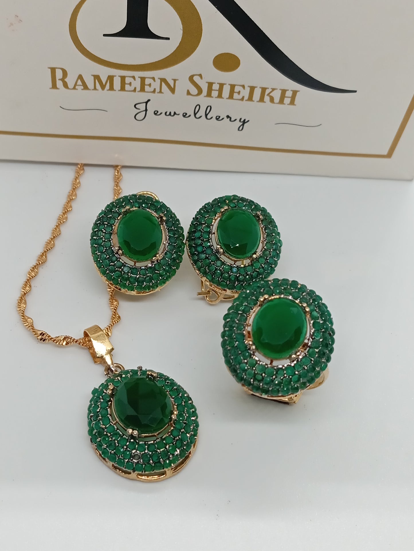 Luxurious | 5 Colors | 22k Gold plated Premium locket set with stones |Hand carved | 606F
