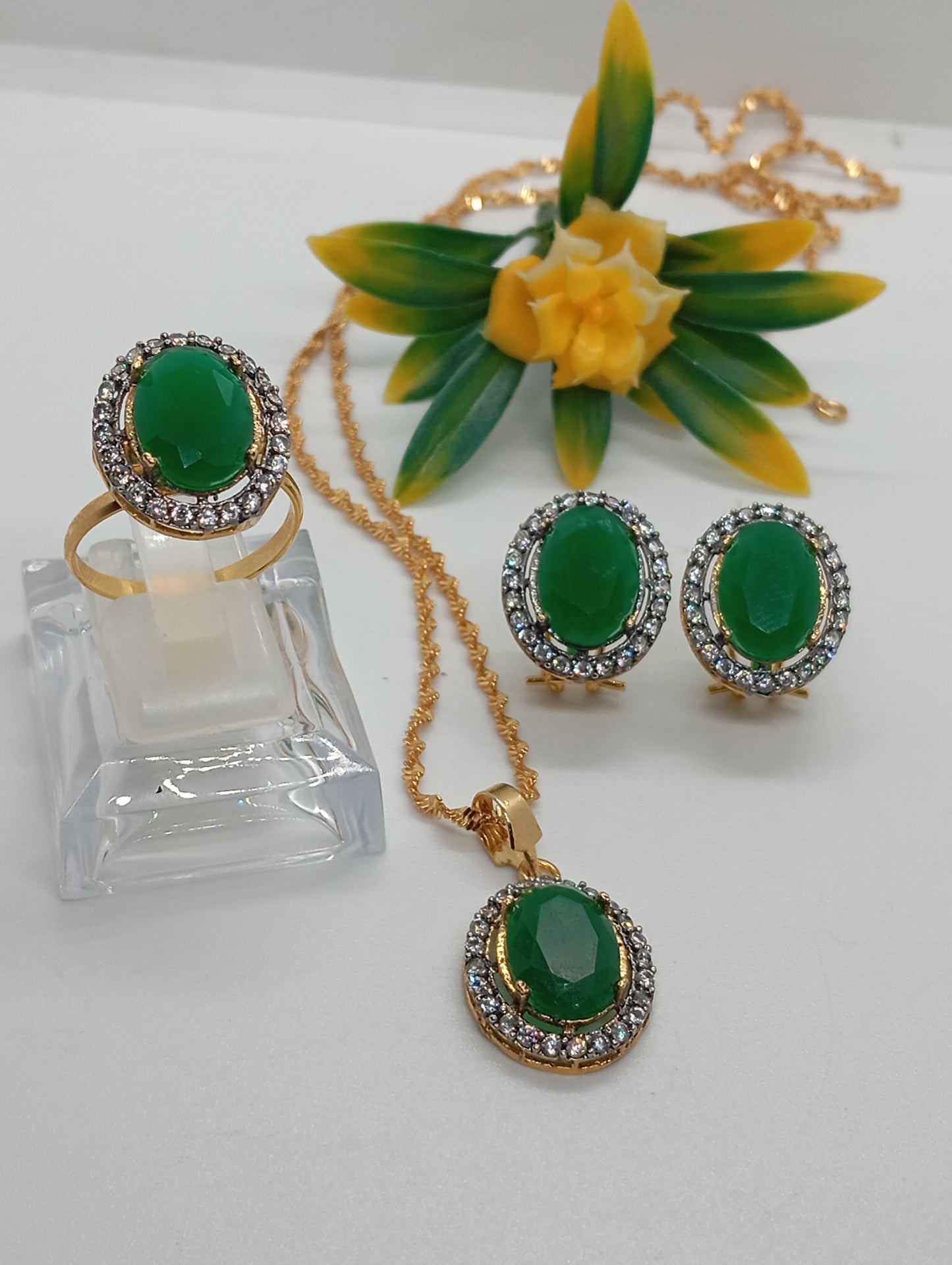 Extravagant 3 Colors | 22k Gold plated Premium locket set |Hand carved | 59F