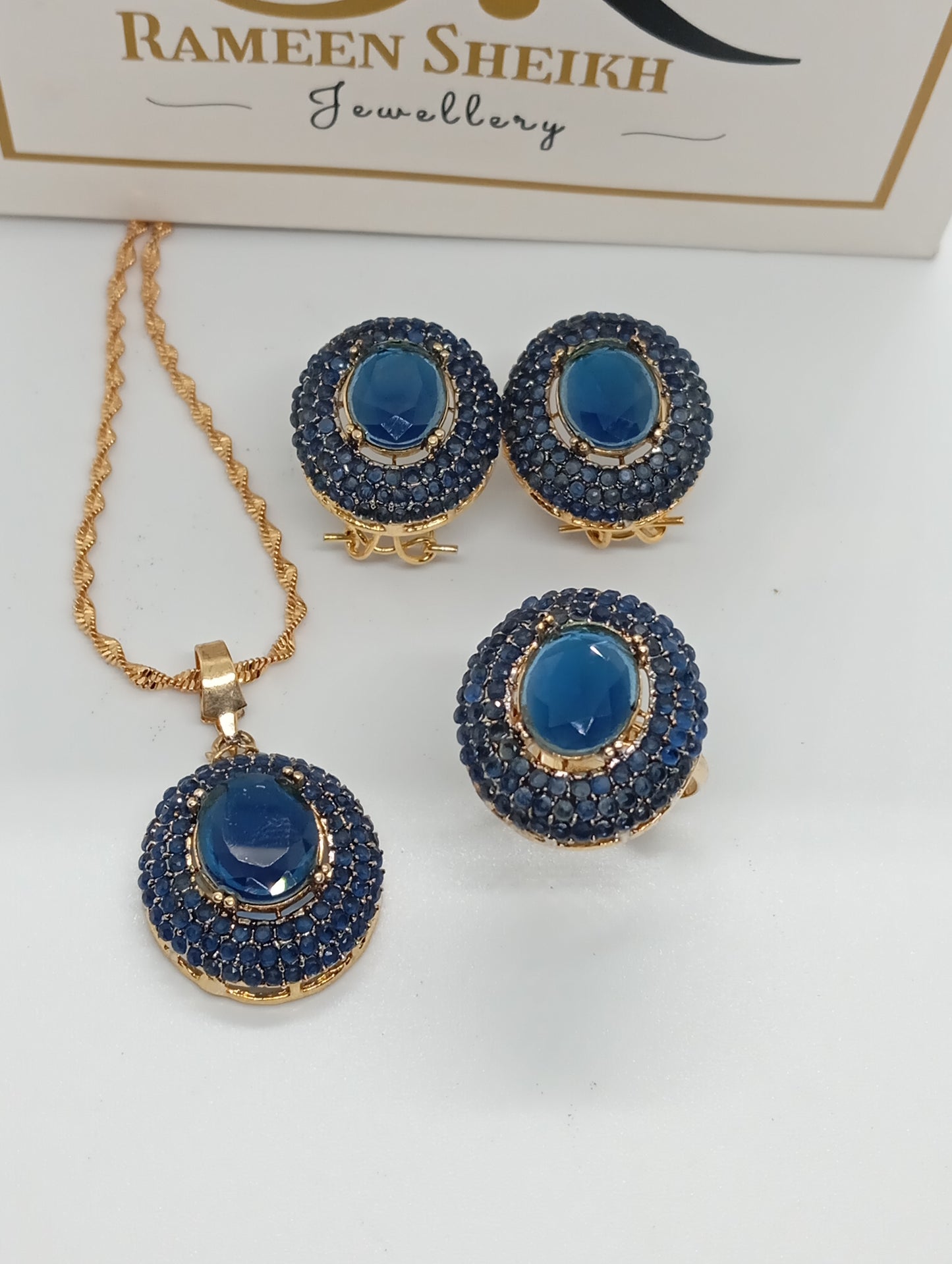 Luxurious | 5 Colors | 22k Gold plated Premium locket set with stones |Hand carved | 606F